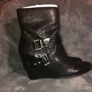 Black wedge booties Nine West (Size 9 1/2)